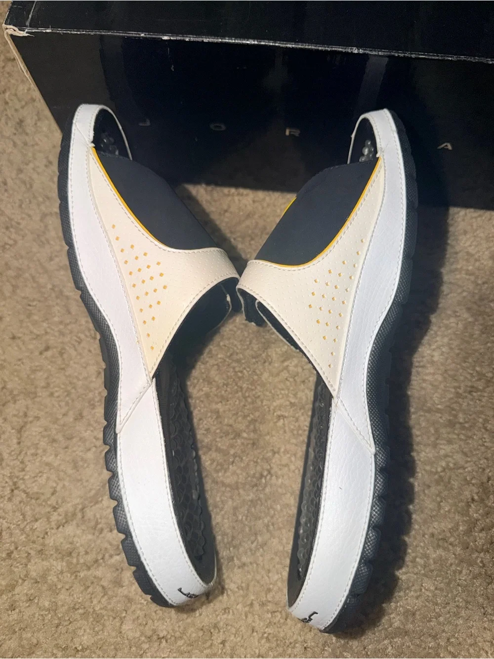 Nike Air Jordan Hydro VI 6 Slides Black White Varsity Maize Yellow Men’s Size 9